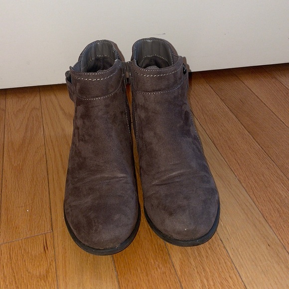 Brown Booties - Picture 4 of 5